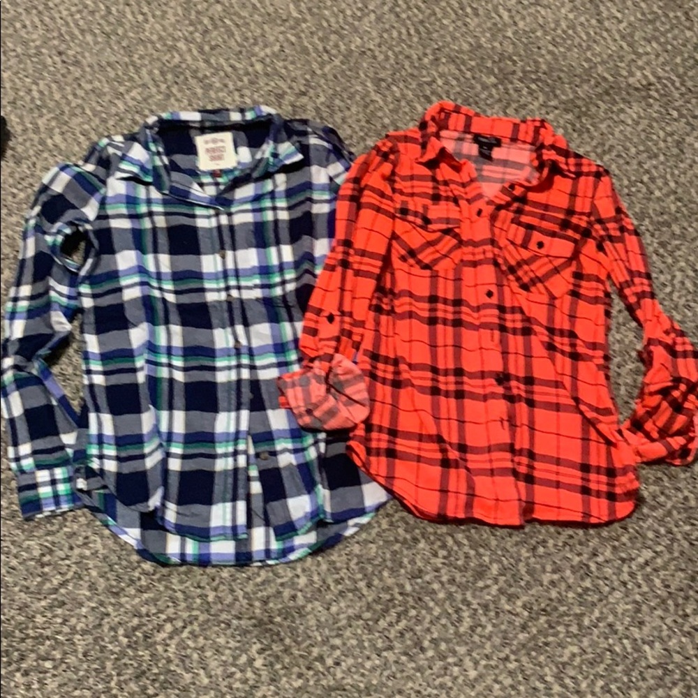 NWOT button down tops 💕